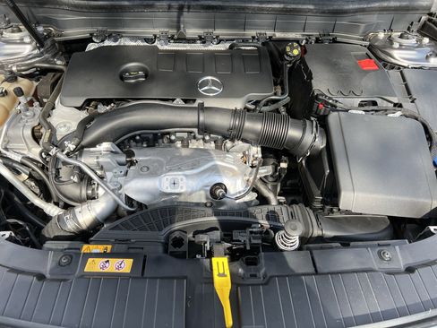 Certified 2020 Mercedes-Benz GLB 250 image 36