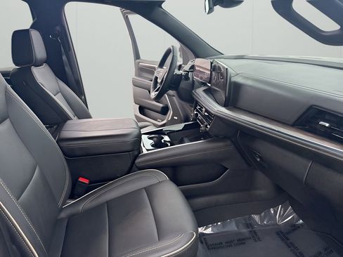 Used 2025 Chevrolet Tahoe Premier image 23