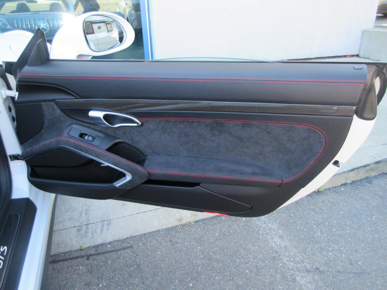 Used 2018 Porsche 911 Carrera GTS Cabriolet image 25