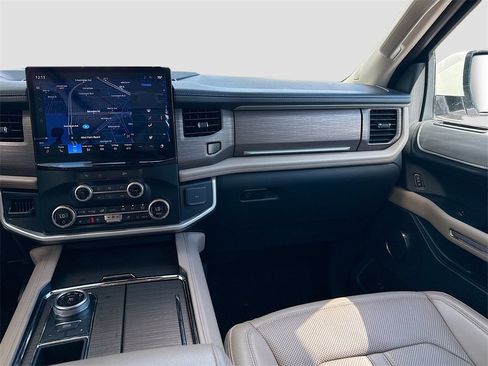 Used 2024 Ford Expedition Max Limited image 26