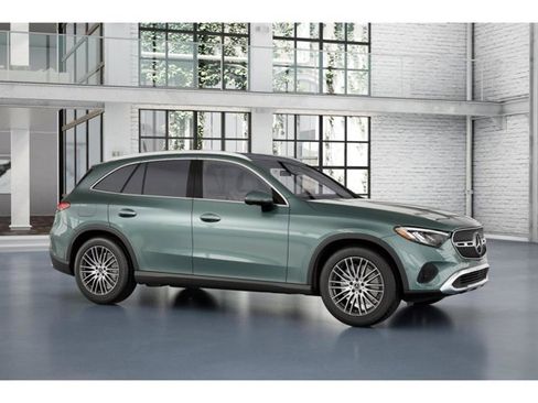 Used 2026 Mercedes-Benz GLC 300 4MATIC image 13