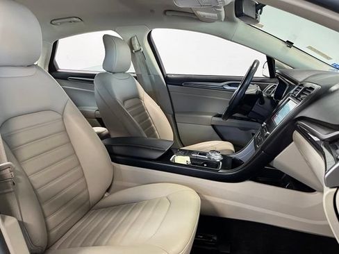 Used 2017 Ford Fusion Energi SE FWD image 11