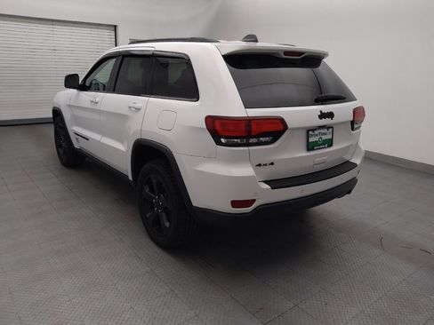 Used 2021 Jeep Grand Cherokee Freedom Edition AWD/4WD image 5