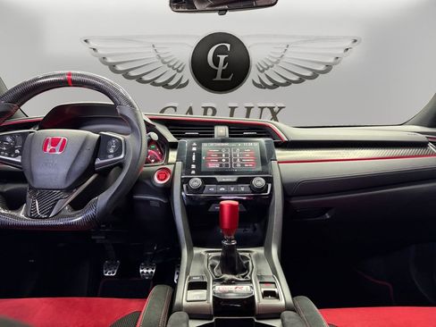 Used 2017 Honda Civic Type R image 11