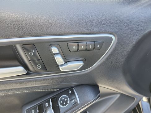 Used 2019 Mercedes-Benz GLA 250 4MATIC image 29
