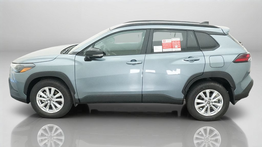 New 2026 Toyota Corolla Cross LE FWD image 2
