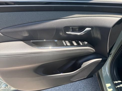 Certified 2022 Hyundai Santa Cruz Limited AWD/4WD image 9