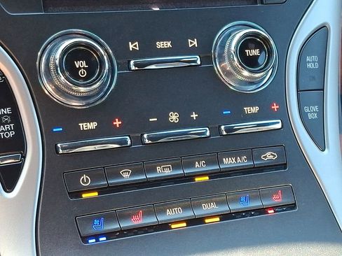 Certified 2020 Lincoln Nautilus Reserve image 16