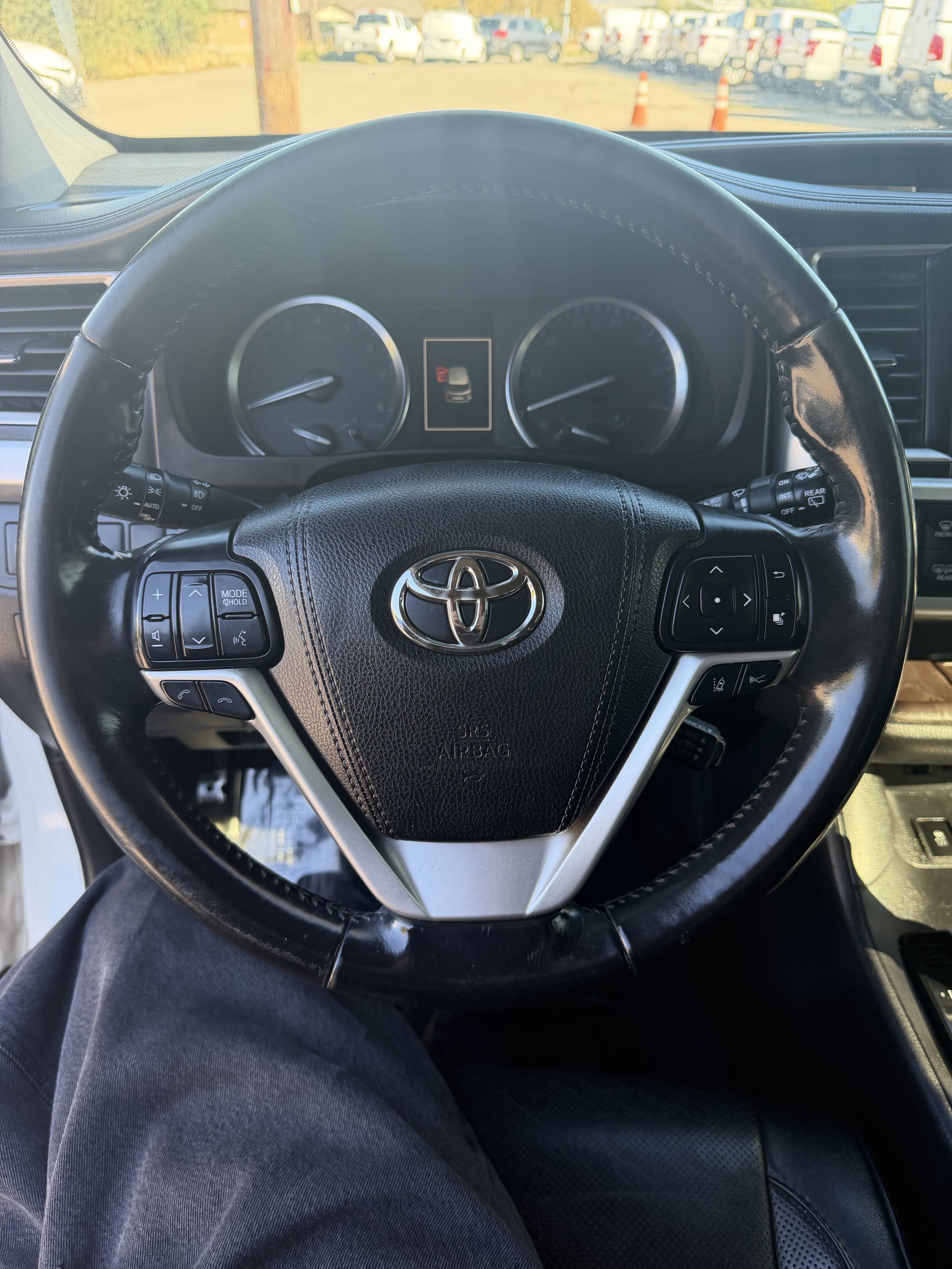 Used 2017 Toyota Highlander Limited FWD image 22