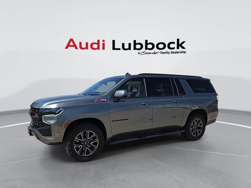 Used 2023 Chevrolet Suburban Z71 w/ Luxury Package AWD/4WD image 5