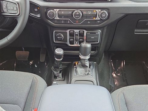 New 2026 Jeep Gladiator Sport image 19