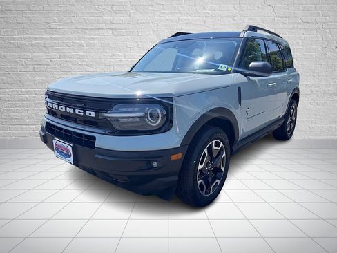Used 2023 Ford Bronco Sport Outer Banks w/ Tech Package AWD/4WD image 1