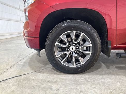 Certified 2024 Chevrolet Silverado 1500 RST image 33