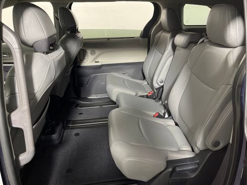 Certified 2023 Toyota Sienna XLE image 13