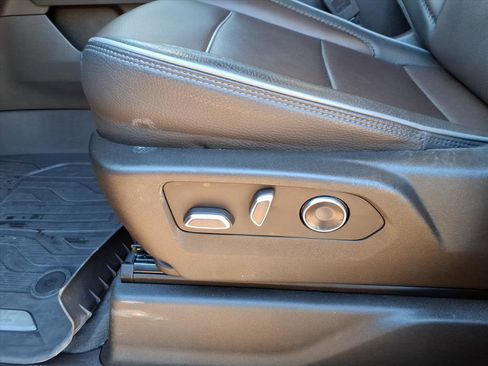 Used 2024 GMC Sierra 2500 Denali w/ Denali Reserve Package image 10