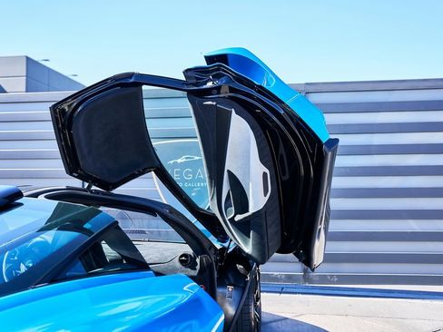 Used 2021 McLaren 765LT Base image 28