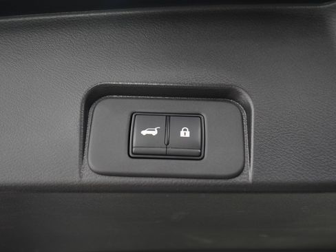 Used 2023 Nissan Rogue SL AWD/4WD image 11