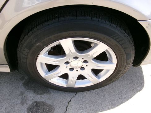 Used 2008 Mercedes-Benz E 320 BlueTEC Sedan image 26