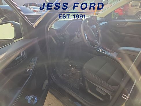 Used 2023 Ford Escape AWD image 6