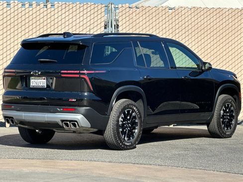 Certified 2025 Chevrolet Traverse Z71 w/ Enhanced Driving Package AWD/4WD image 4