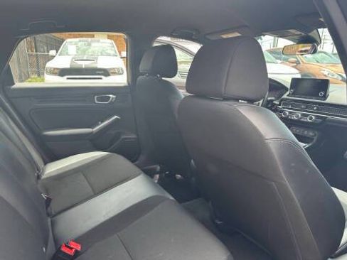 Used 2023 Honda Civic Sport image 6