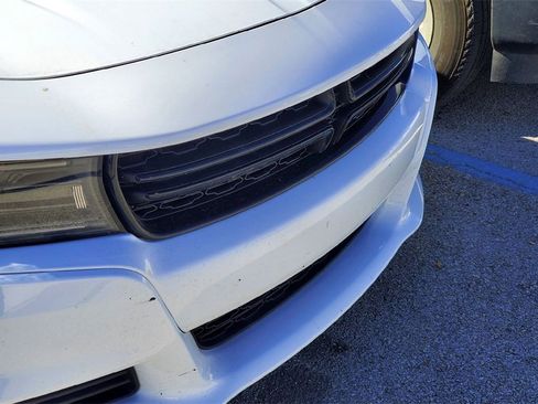 Used 2023 Dodge Charger SXT image 3