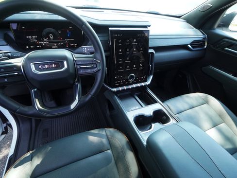 Used 2024 GMC Acadia AT4 w/ Luxury Package AWD/4WD image 20