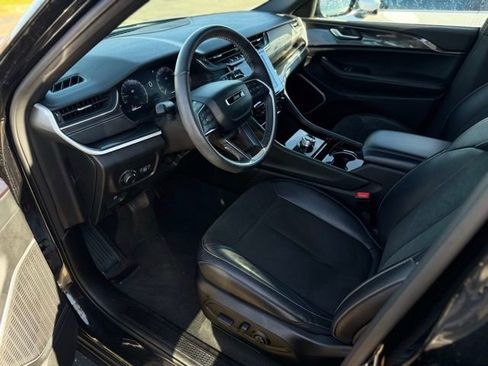 Used 2022 Jeep Grand Cherokee Altitude image 18