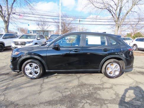 Certified 2023 Honda HR-V LX image 3