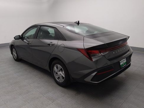 Used 2025 Hyundai Elantra SE FWD image 5