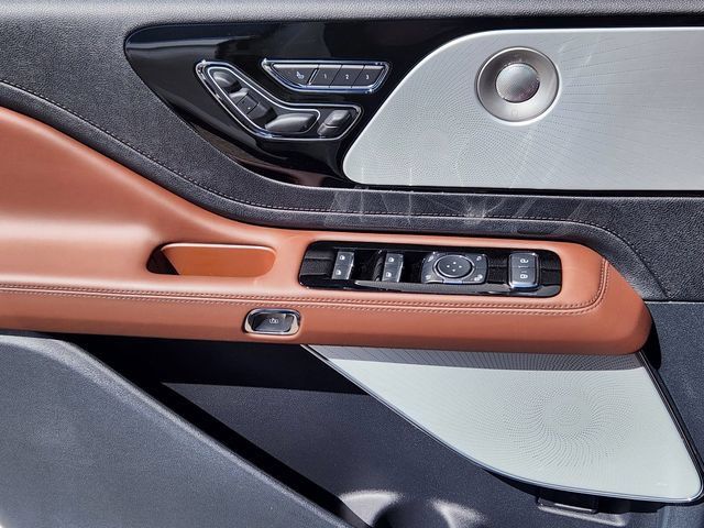 New 2026 Lincoln Aviator Reserve AWD/4WD image 9