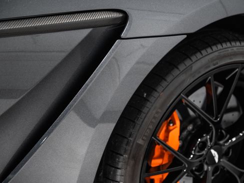 Used 2025 Aston Martin DBX 707 image 9