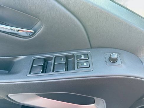 Certified 2025 Nissan Frontier SV RWD image 23