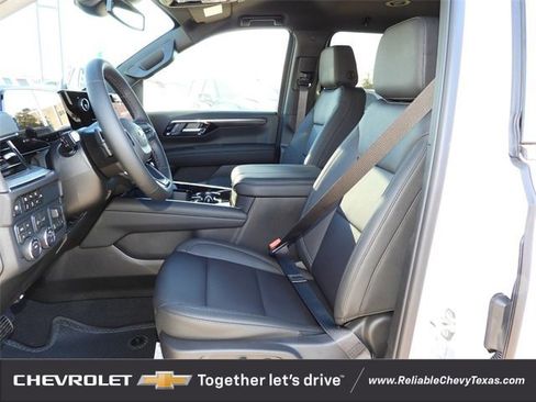 New 2026 Chevrolet Suburban LT w/ Comfort Package image 22