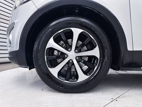 Used 2018 Kia Sorento EX image 15