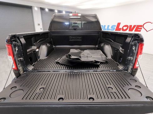 Used 2022 RAM 1500 Big Horn AWD/4WD image 32