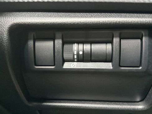 Certified 2025 Subaru Crosstrek 2.5i Limited w/ Crosstrek Mirror Package image 26