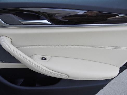 Used 2021 BMW 540i w/ Premium Package image 33