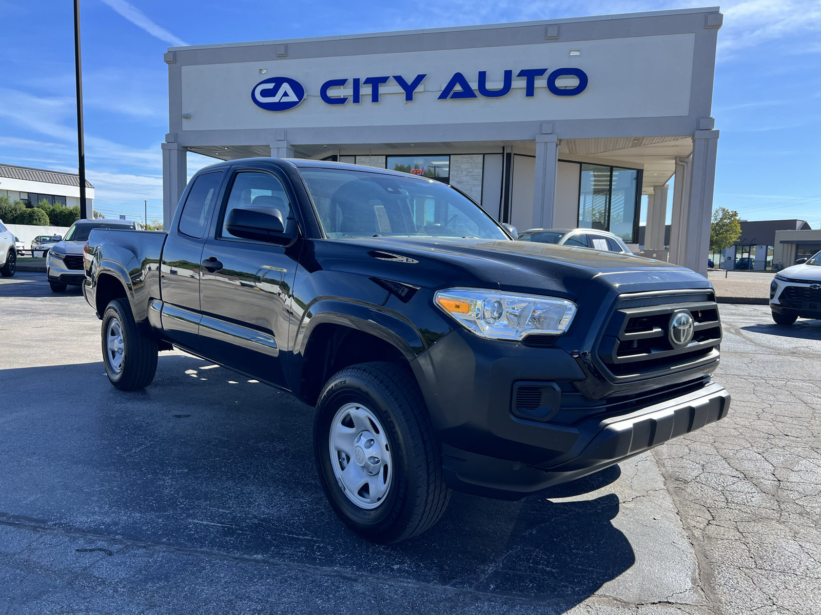 Used 2021 Toyota Tacoma SR AWD/4WD image 1