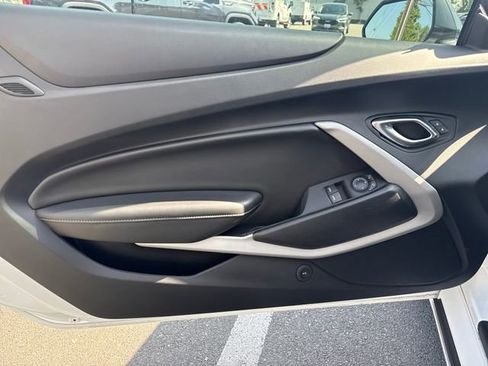 Used 2020 Chevrolet Camaro SS image 8