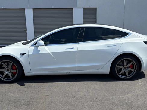 Used 2020 Tesla Model 3 Performance AWD/4WD image 2