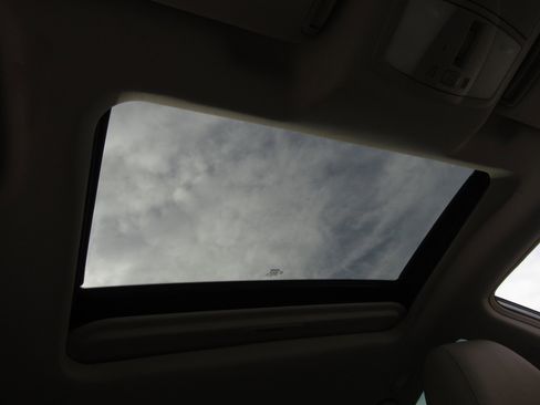 Used 2007 Nissan Altima 3.5 SL w/ Emergency Aid Pkg image 8