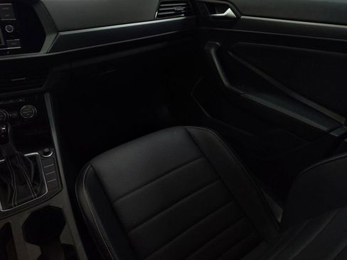 Used 2022 Volkswagen Jetta SE image 23