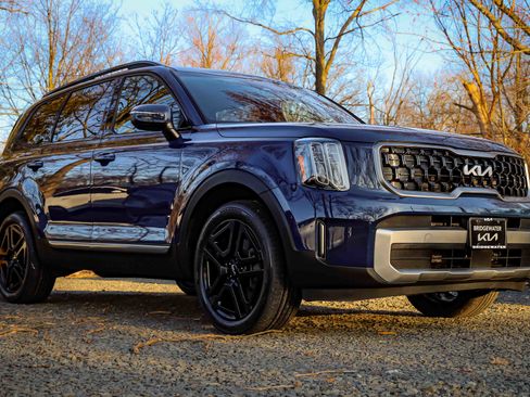 Certified 2023 Kia Telluride EX X-Line image 18