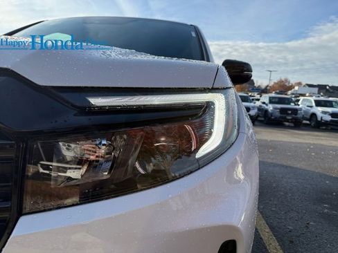 New 2026 Honda Ridgeline Black Edition image 9