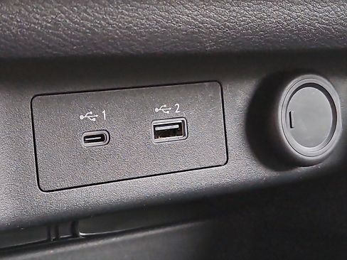 Certified 2023 Nissan Rogue SV image 23