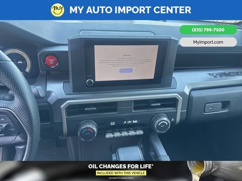 Used 2024 Toyota Tacoma TRD Off-Road AWD/4WD image 10