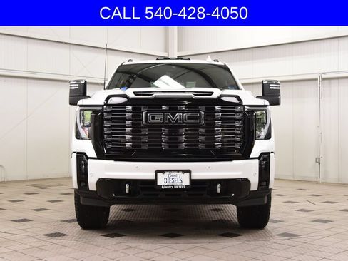 Used 2025 GMC Sierra 2500 Denali Ultimate AWD/4WD image 2