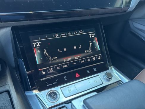 Used 2024 Audi Q8 e-tron Premium Plus image 9