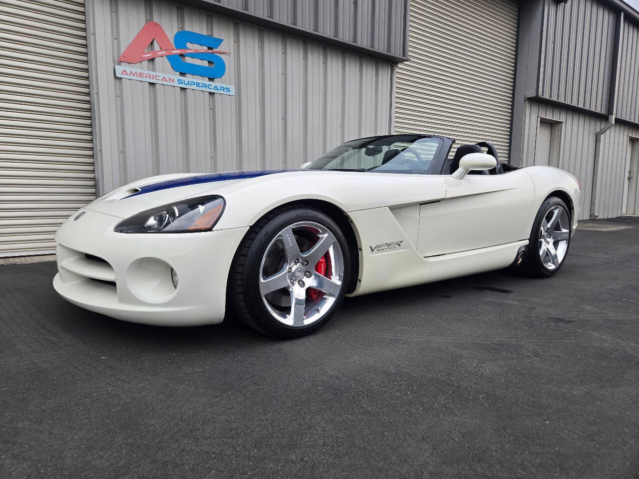 Used 2005 Dodge Viper SRT-10 RWD image 2